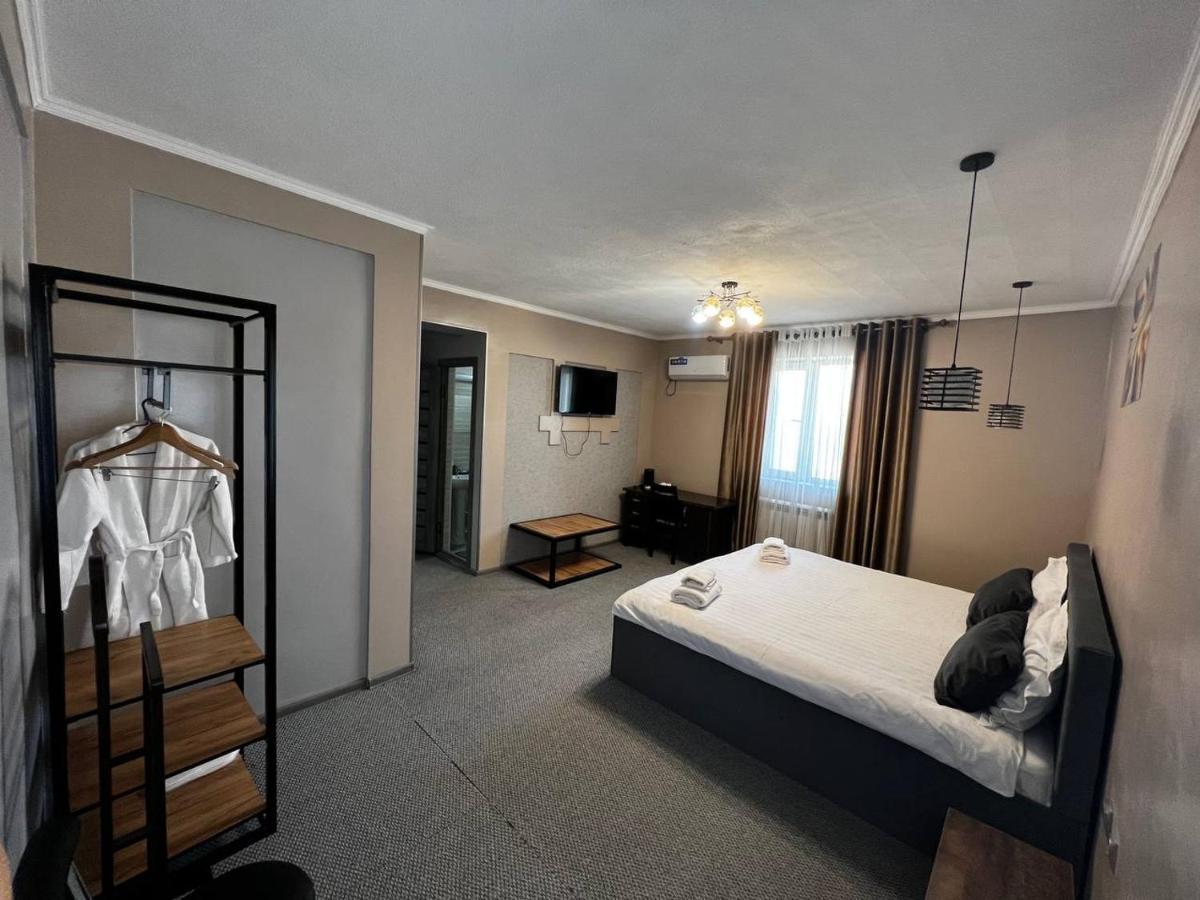 Ave hotel Oš Exteriér fotografie